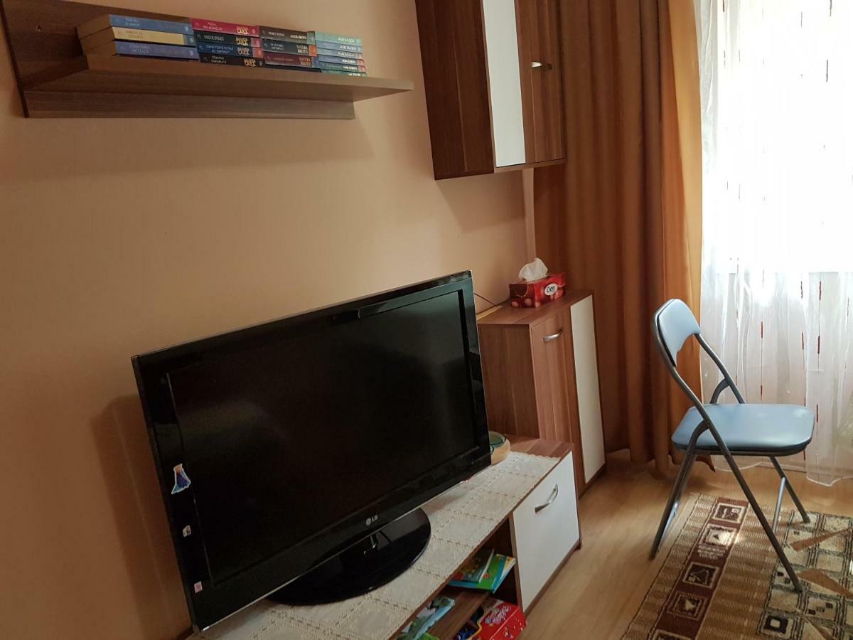 Appartement Apartament Aura à Oradea Extérieur photo